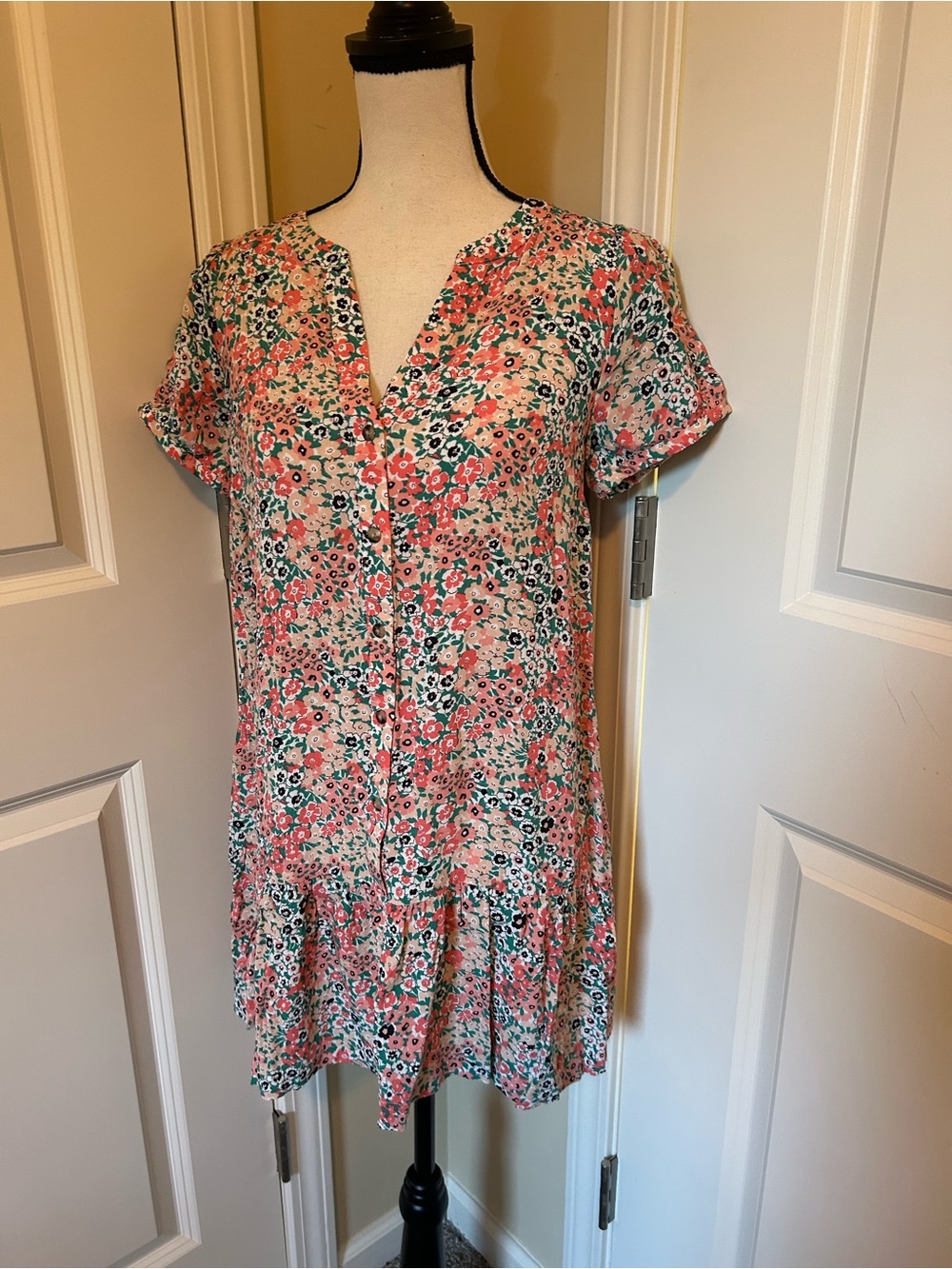 LOFT Pink Floral short sleeve Button-Front Tunic